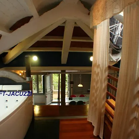 Zentralclub Vatio- Jacuzzi Apartament